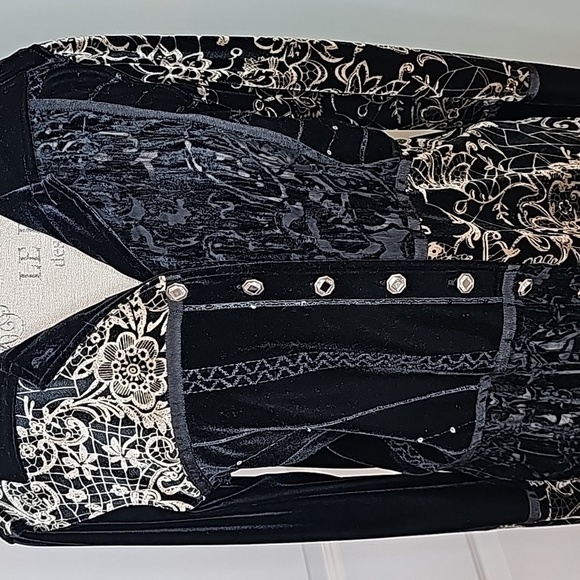 Harve Benard Black & Gold Velvet Sequince Embroidered Top - Size Large - Picture 5 of 13